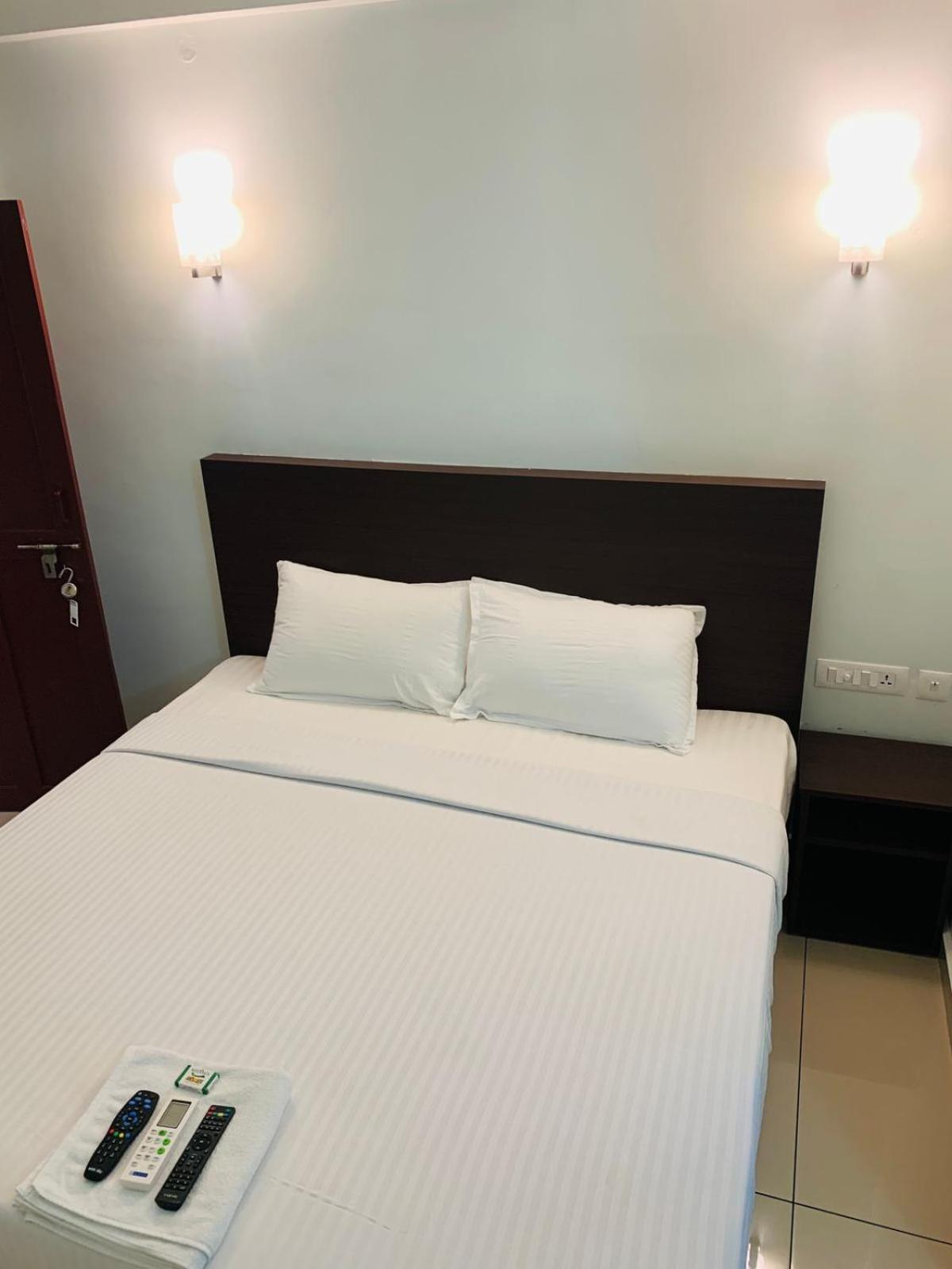 Hotel Apsara Residency Perintalmanna Zewnętrze zdjęcie