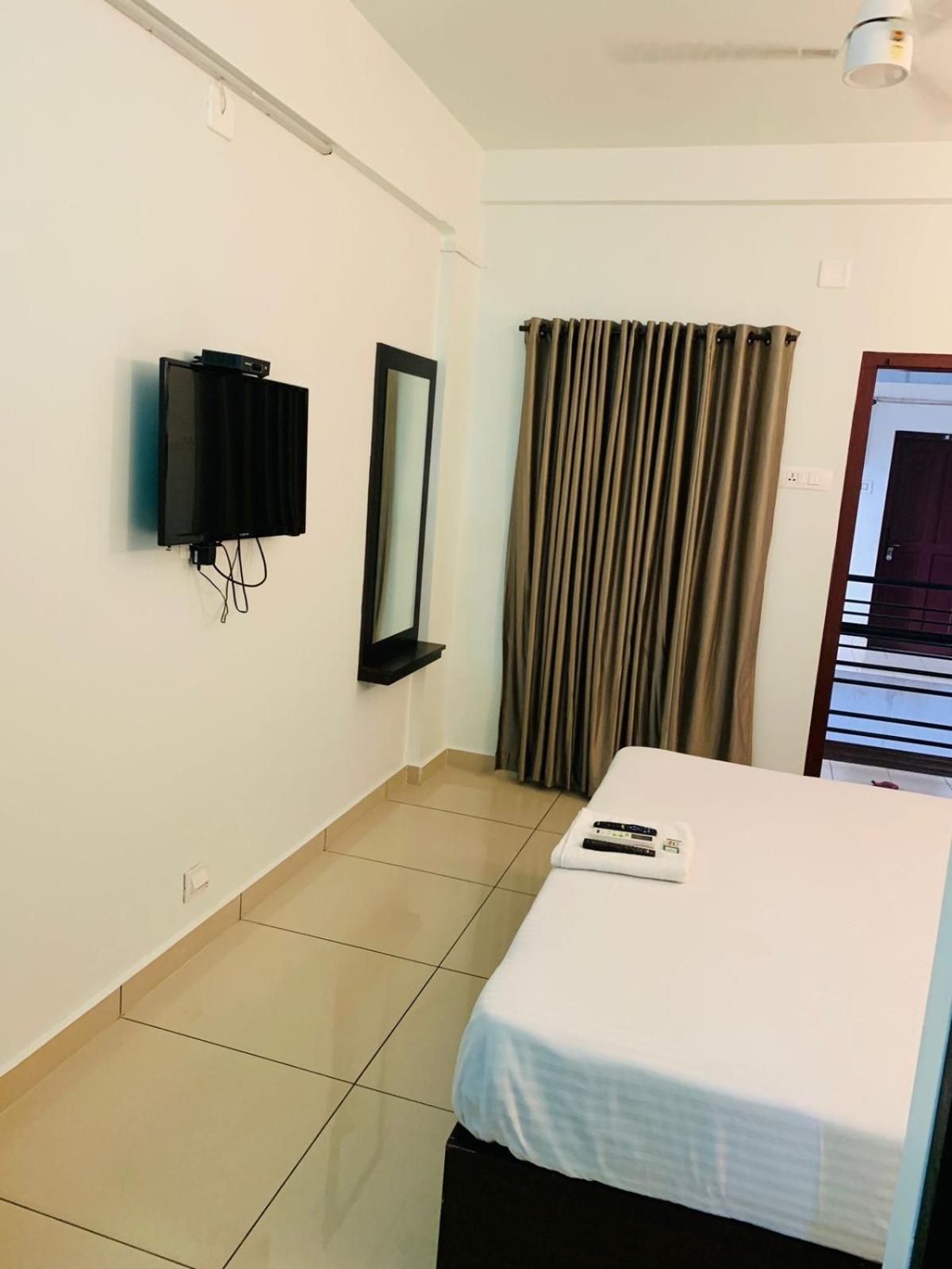 Hotel Apsara Residency Perintalmanna Zewnętrze zdjęcie