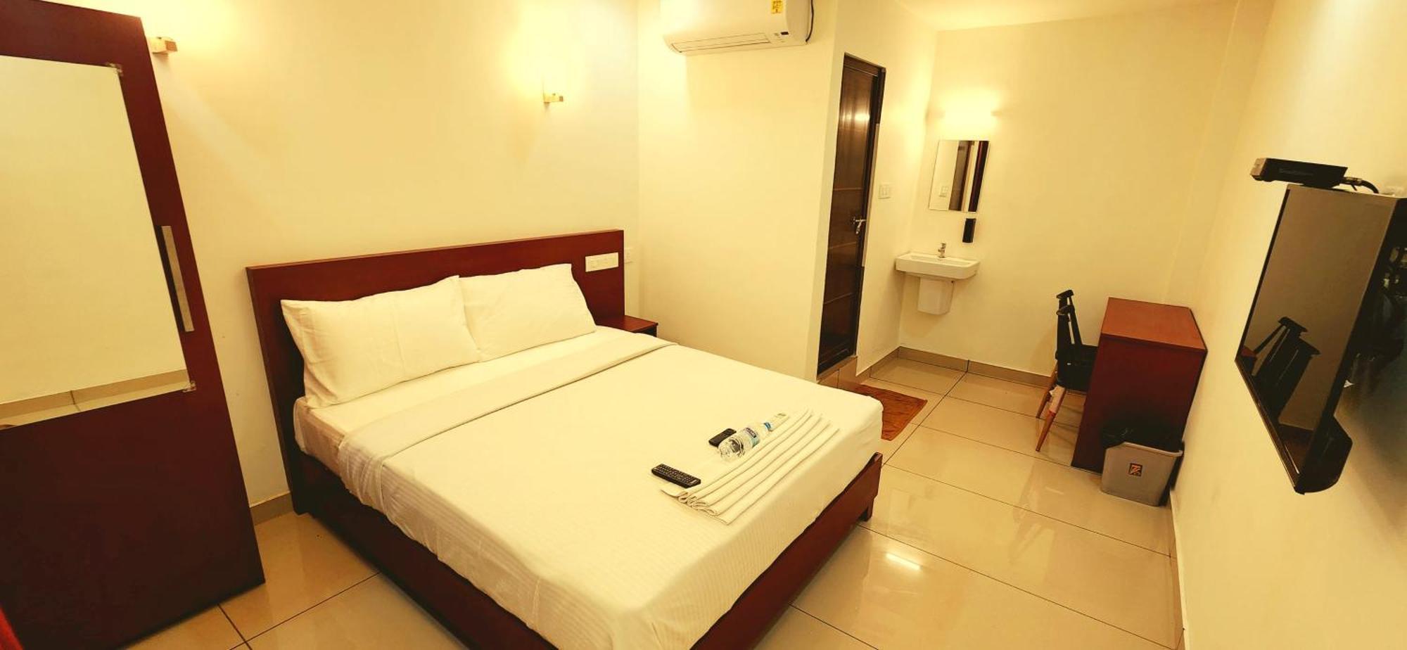 Hotel Apsara Residency Perintalmanna Zewnętrze zdjęcie